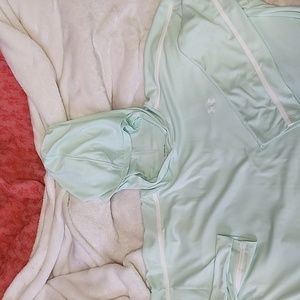 UNDER ARMOUR Lightweight Hoodie NEW